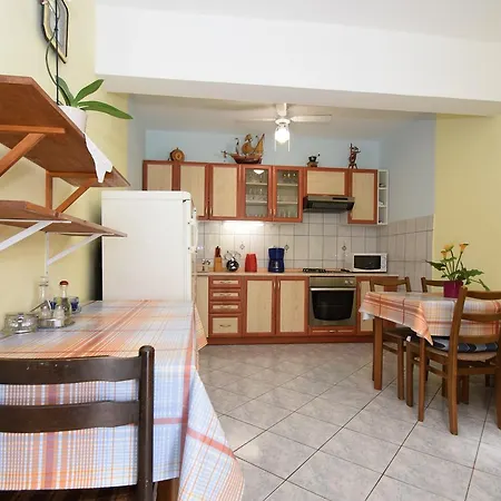 Triple Starigrad 6594d