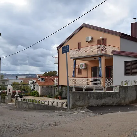 Triple Starigrad 6594d Starigrad Paklenica