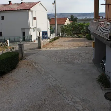 Triple Starigrad 6594d 3* Starigrad Paklenica